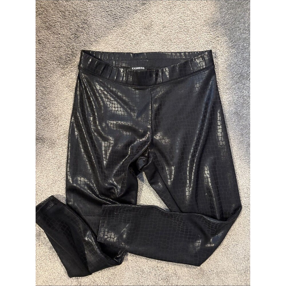 Express Black Croc-Embossed Stretchy Faux Leather Leggings. Size Small Petite
